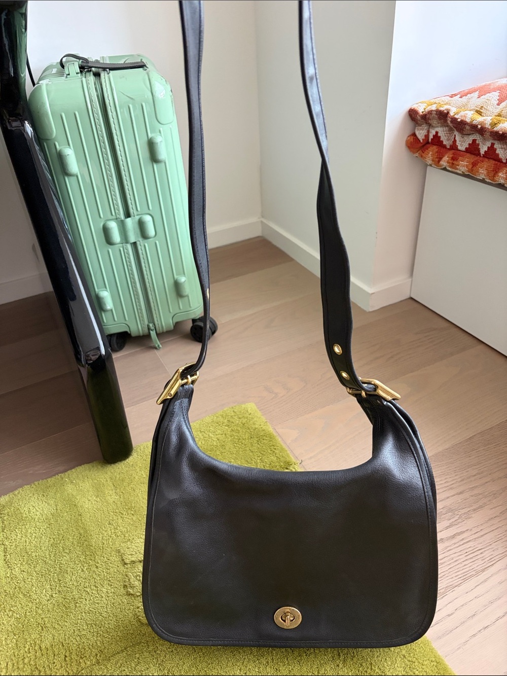 Coach Black Leather Shoulder Bag with Gold Hardware - Picture 2 of 7